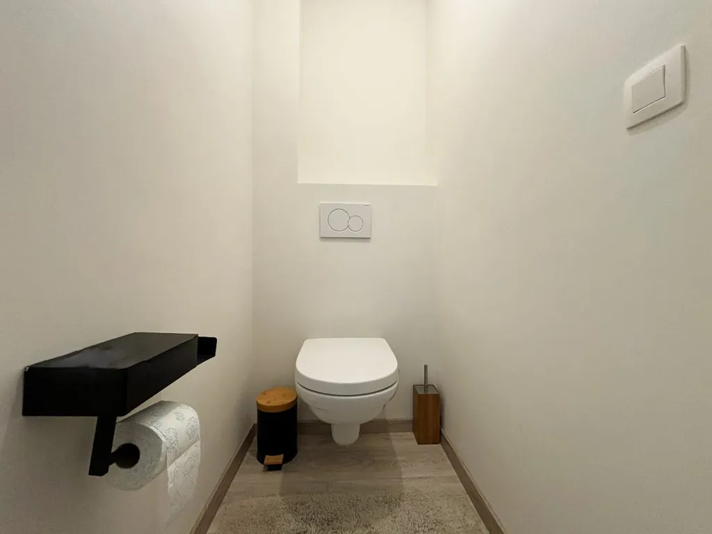 Bathrooms - Modern Open-Plan House with Garden in Berlare