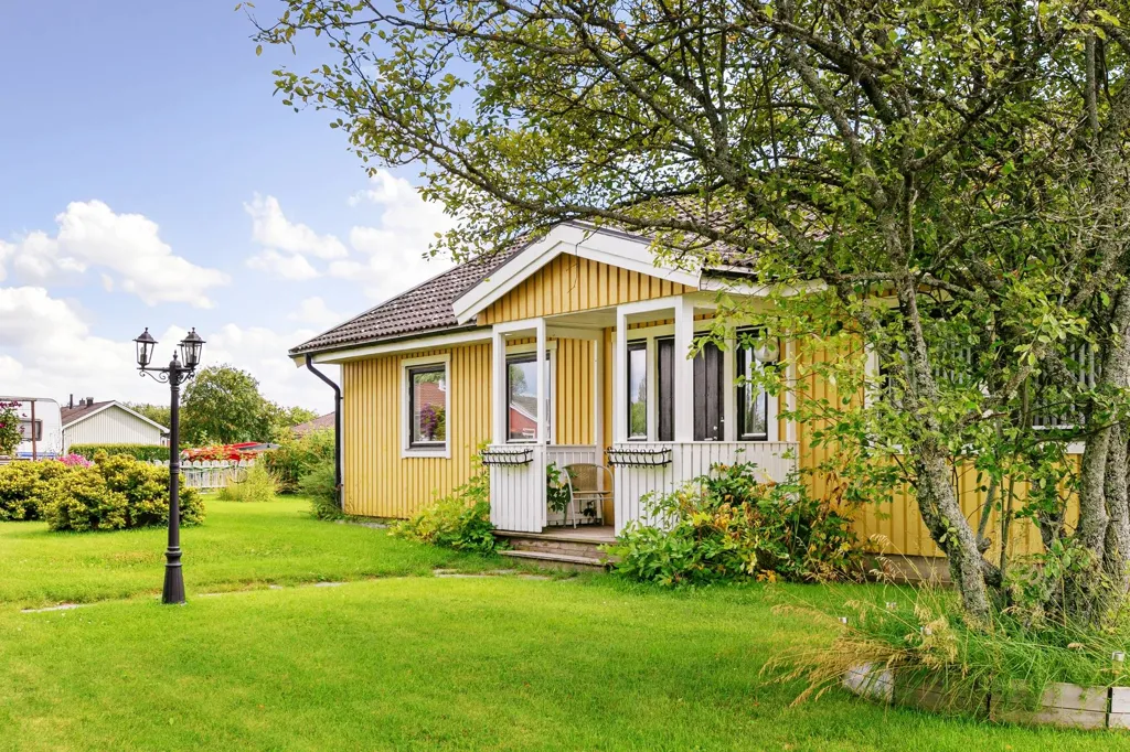 Aed - Charming Villa with Pool in Marstrand