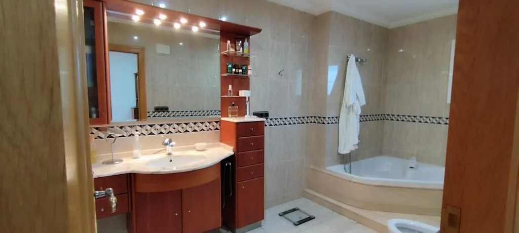Vannitoad - Luxury Villa with Pool in Elche