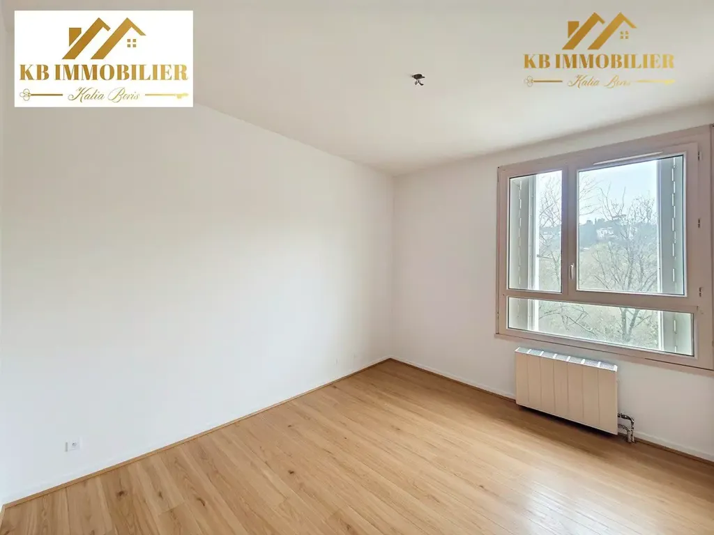 Pièces - Appartement 5 Pièces avec Terrasse à Privas
