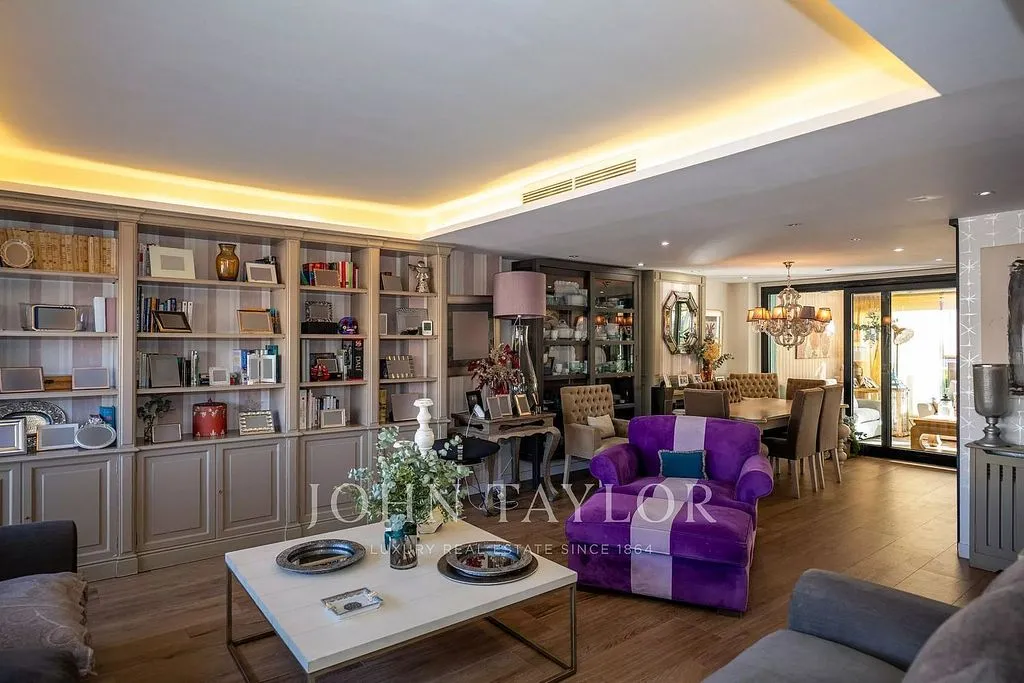Elutuba - Luxury House with Private Garden in Boadilla del Monte
