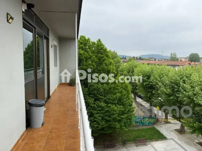 Balcon - Spacious Apartment with Balcony in Irún