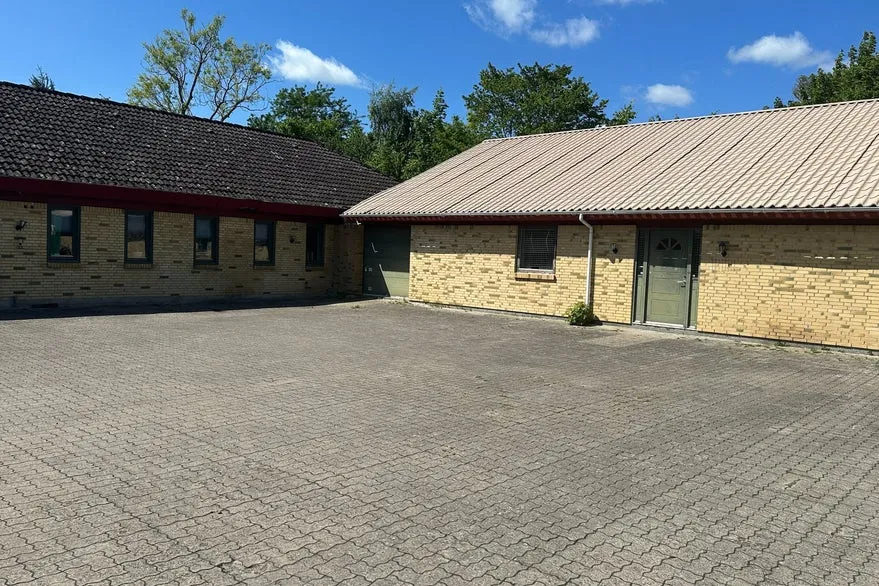 Extérieur - Commercial Property with Large Yard in Holbæk