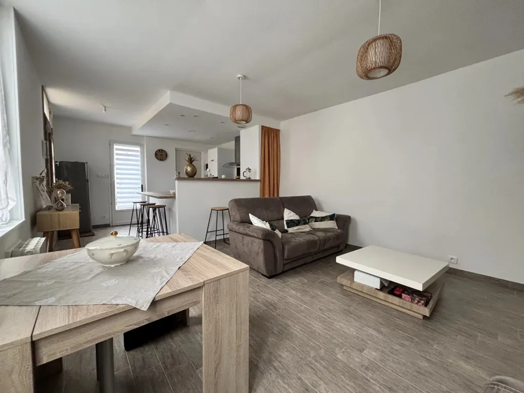 Séjour - Maison Meublée T3 avec Terrasse à Rochefort
