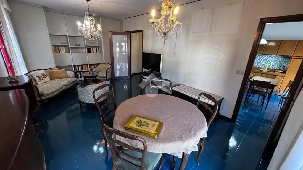Sala da pranzo - 1970s Apartment with Mountain View in Schio