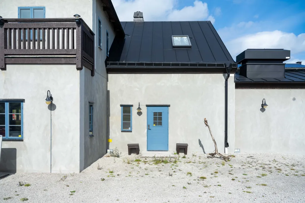 Välivaade - Commercial Property with Sea View in Herrvik
