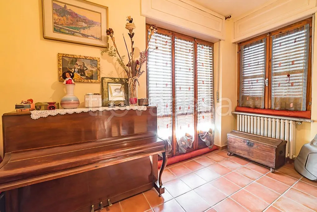 Séjour - Villa with Garden in Faule, Piemonte