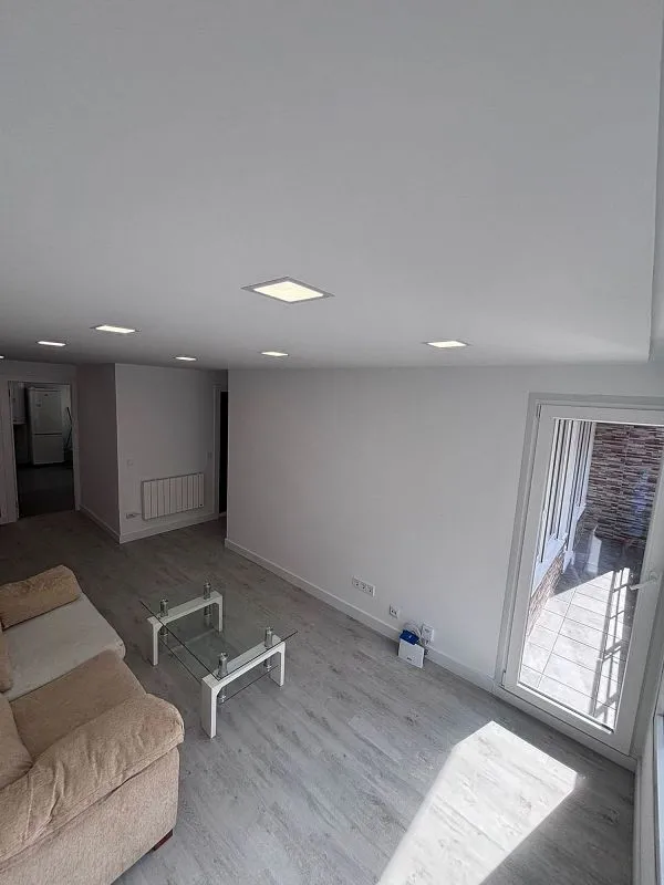 Soggiorno - Reformed Flat with Terrace in Castilla