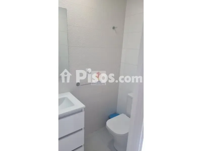 Salles de bain - Student Accommodation with 8 Bedrooms in La Ñora
