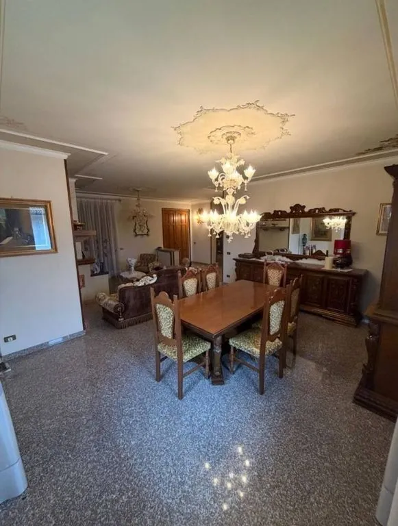 Salle à manger - Luxury Villa with Garden in Verolavecchia