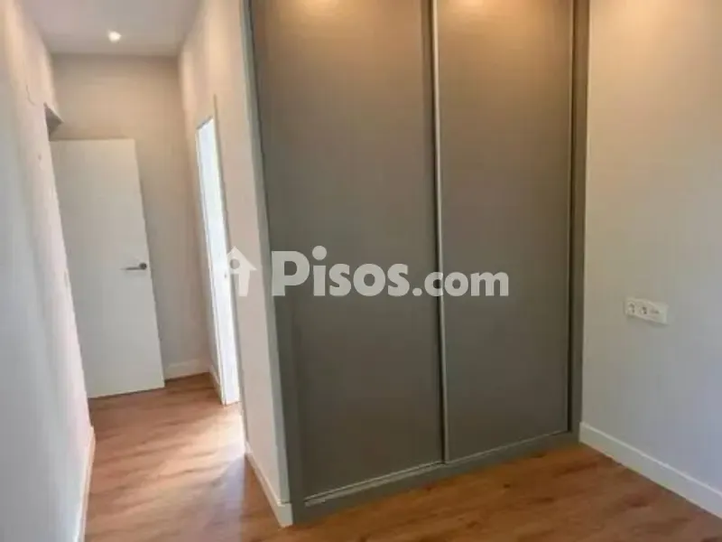 Pièces - Reformed Apartment with Terrace in Neguri