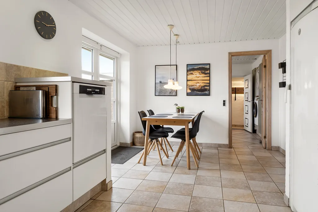 Cuisine - Villa with Water View in Skjoldborg