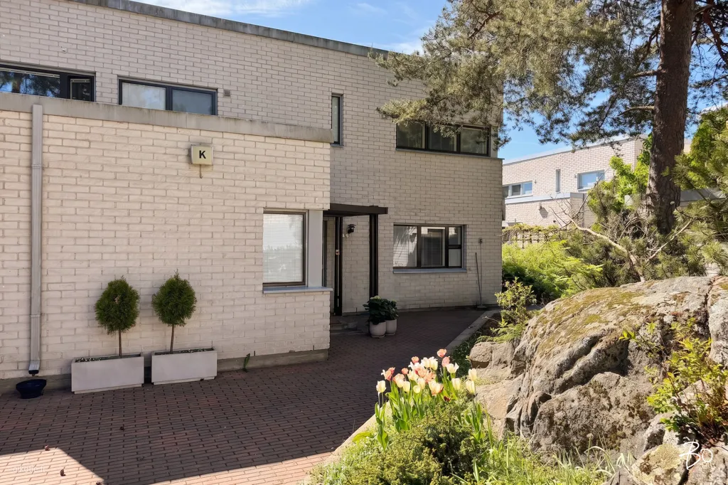 Aed - Modernised Apartment with Sea View in Laurinlahti