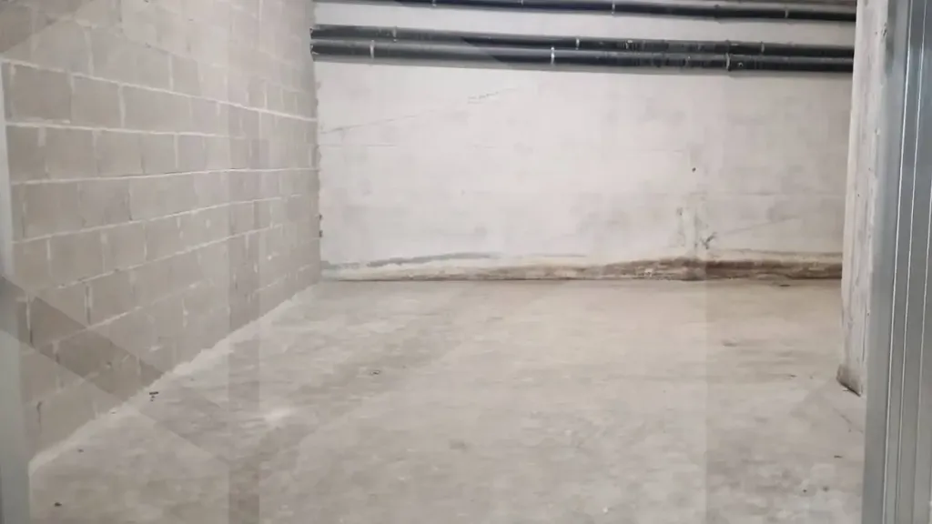 Garage - Newly Constructed Garage in Central Ciampino