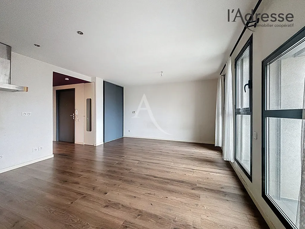 Elutuba - Studio with Parking in Suresnes Centre