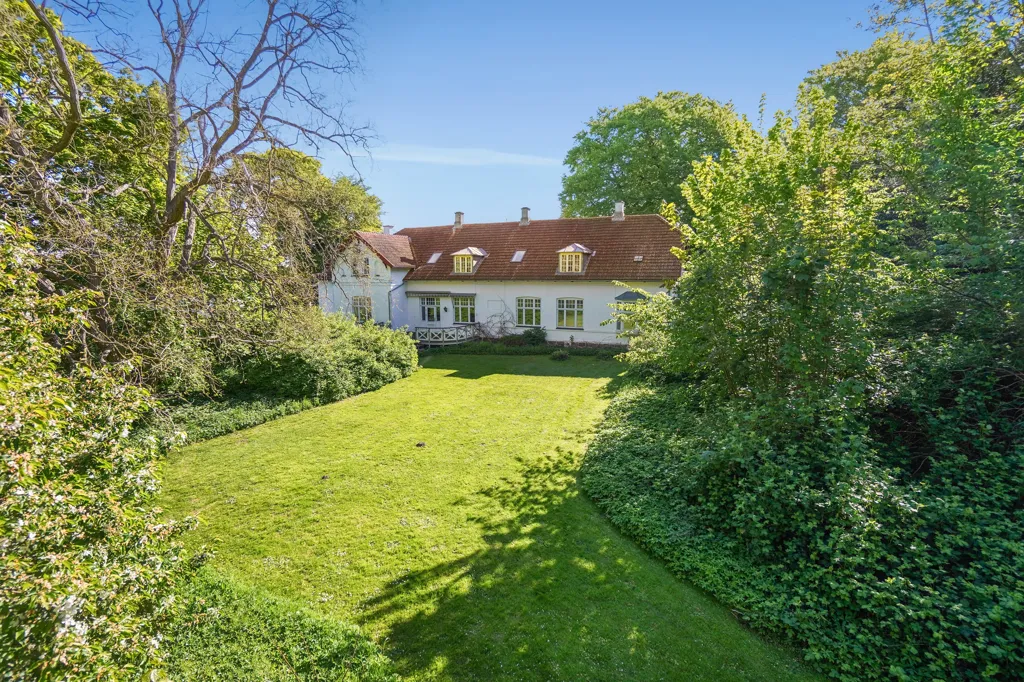 Aed - Renovated Rectory with Forest View in Hvedstrup
