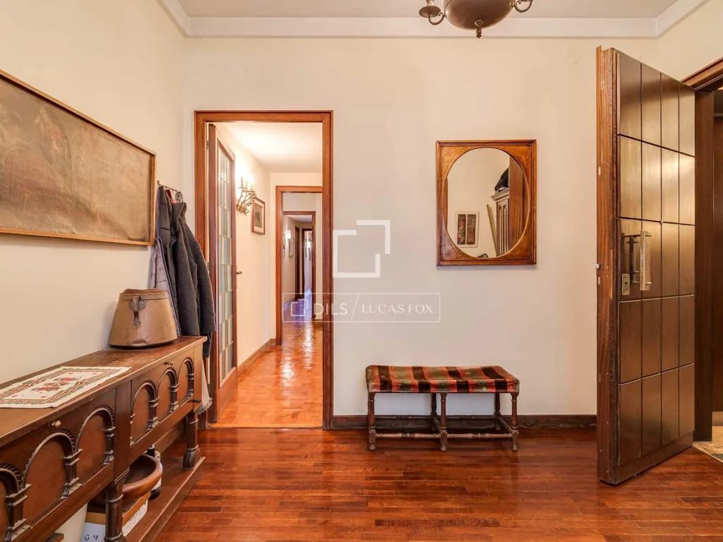 hallway_entrance