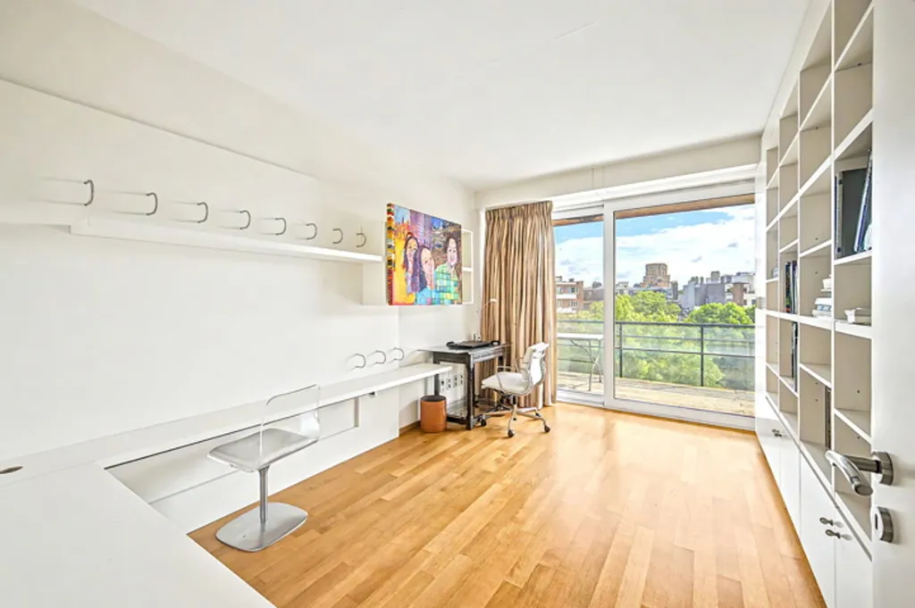 Office - Spacious Flat with Terrace in Avenue Louise