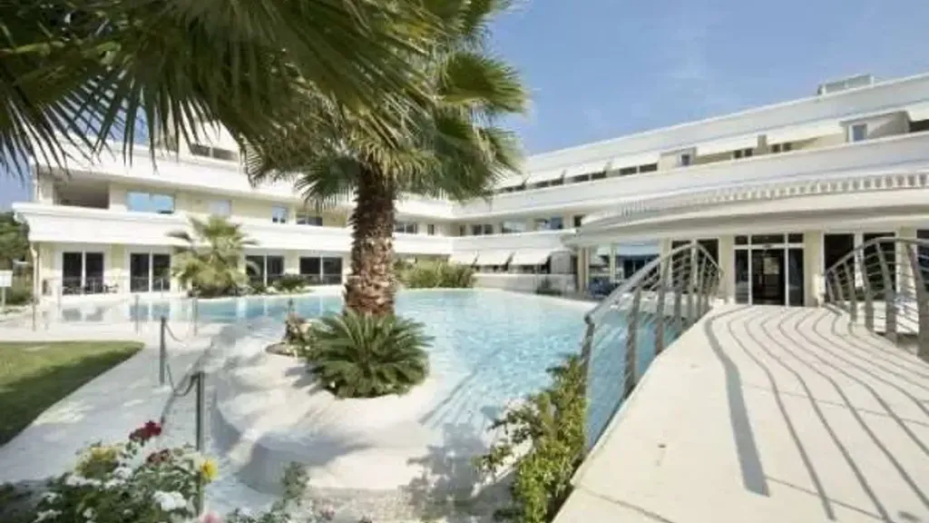 Bassein - Trilocale with Pool in Sirmione
