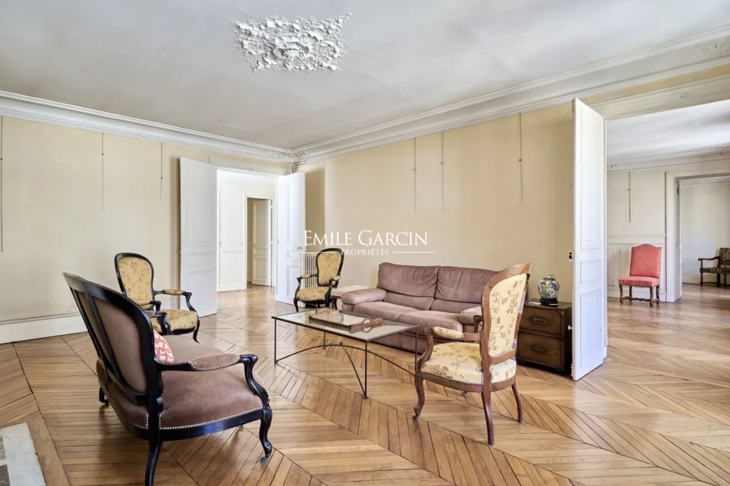 Appartement 4 pièces à Paris 7ème