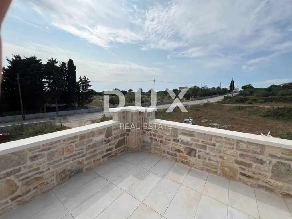 Terrazza - Dalmatian Stone Villa with Pool in Vrsi, Zadar