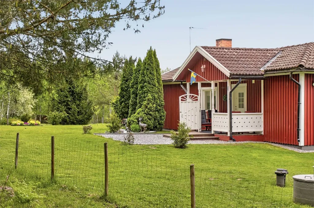 3-toaline maja asukohas Flens kommun
