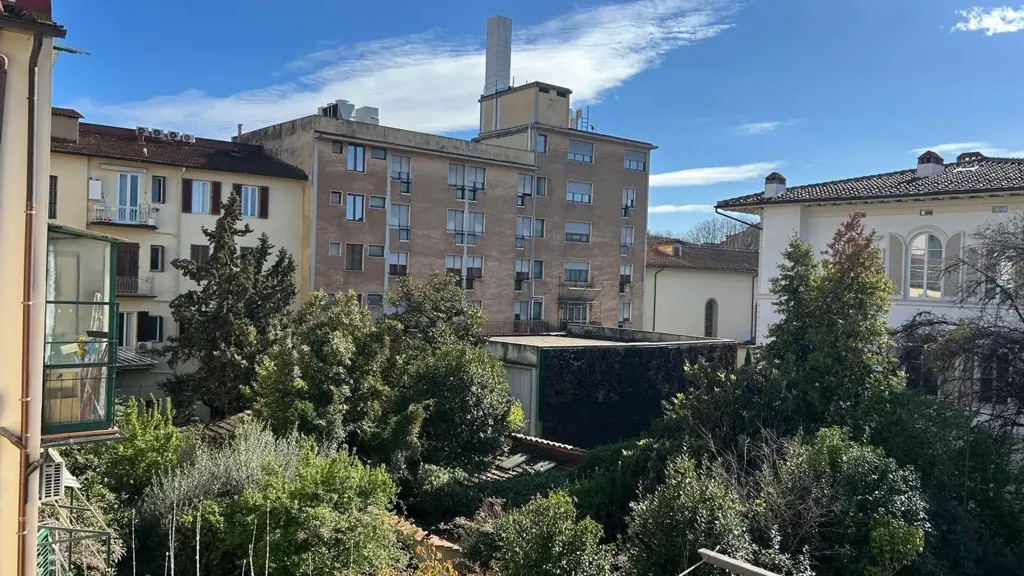 Balcon - 7-Room Apartment with Balcony in Florence