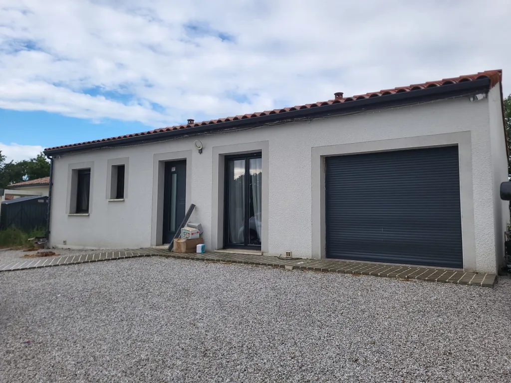 Esterno - Contemporary House with Pool in Puydaniel