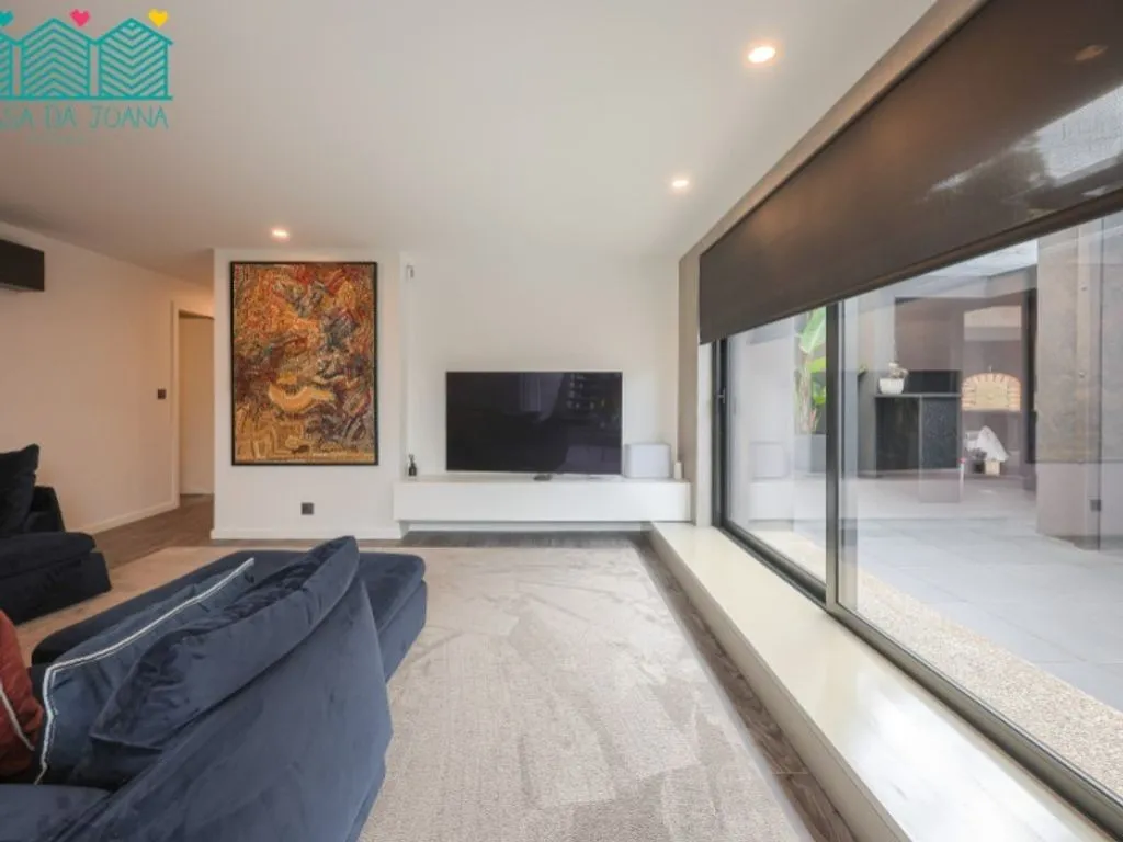Living Room - Luxury Villa with Pool in Azurva, Aveiro