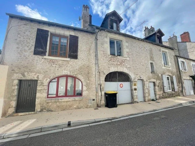Välivaade - 1900s Flat with Courtyard View in Blois-Vienne