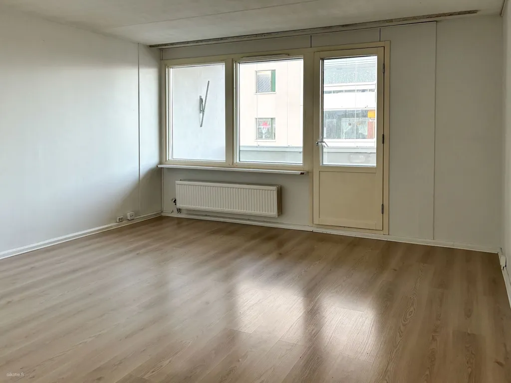 Pièces - Spacious 4-Bedroom Flat with Balcony in Suvela, Espoo