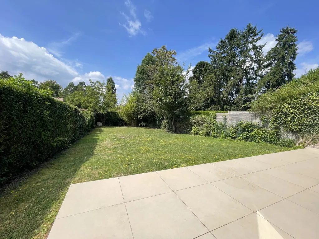 Jardin - Maison 3 Façades avec Jardin à Wezembeek-Oppem