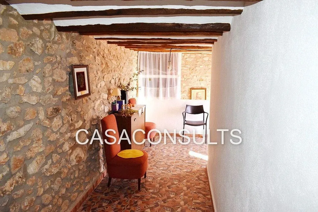 Esik - Detached Chalet with Terraces in Useras