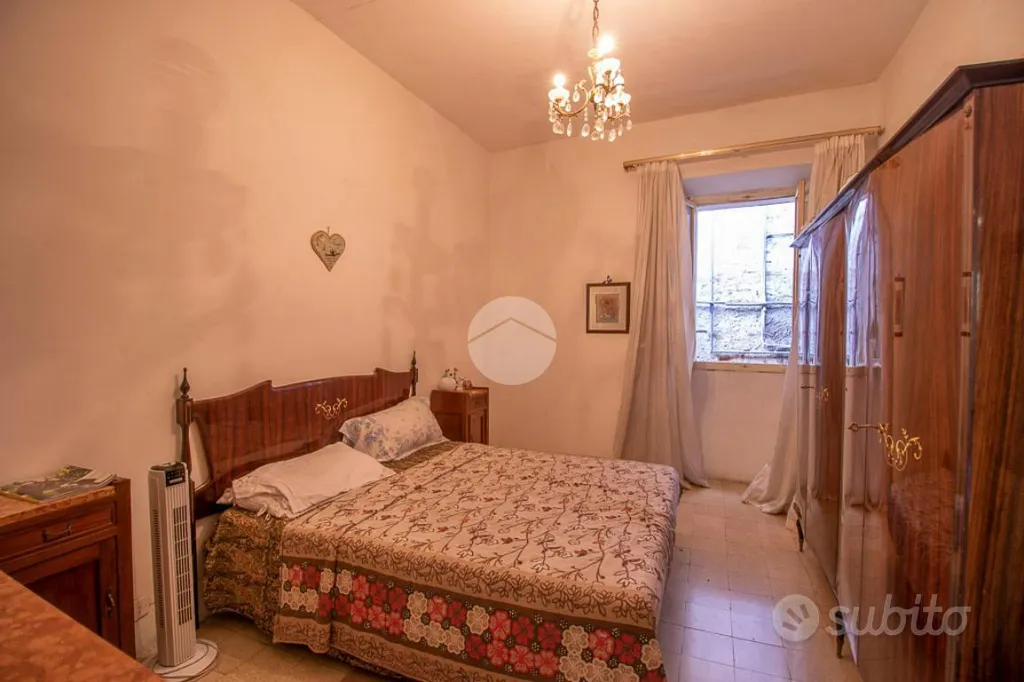 Magamistoad - Quadruplex with Balcony in Montebuono Historic Centre