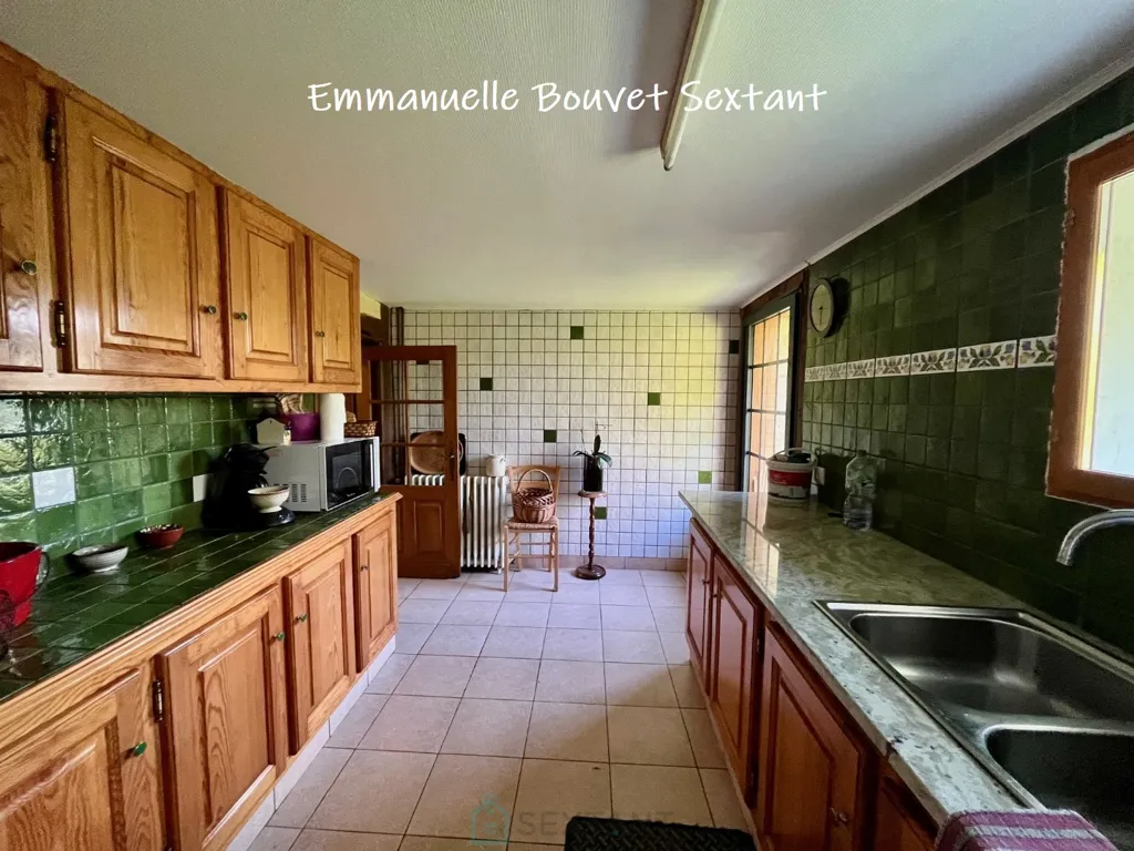 Cuisine - Maison Périgourdine avec Gîte à Convertir près de Bergerac