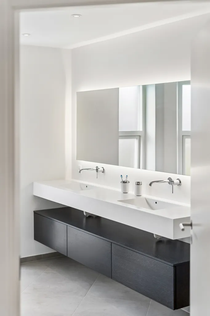 Bathrooms - Architectural Villa in Hastrup