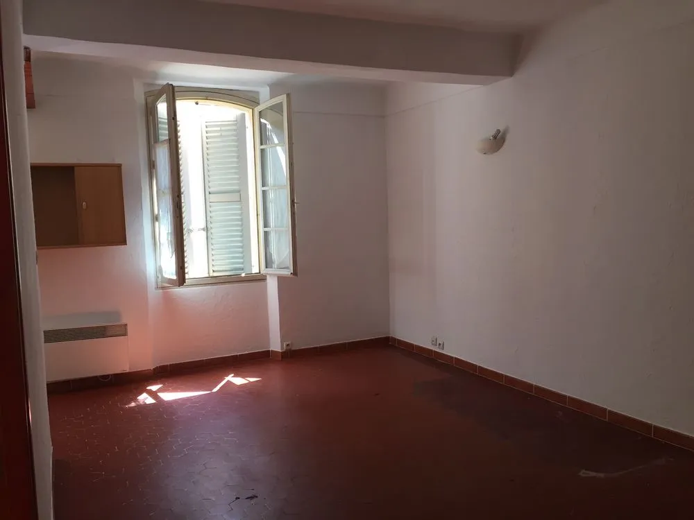 Pièces - Appartement Refait à Neuf à Toulon, Proche Centre Commercial