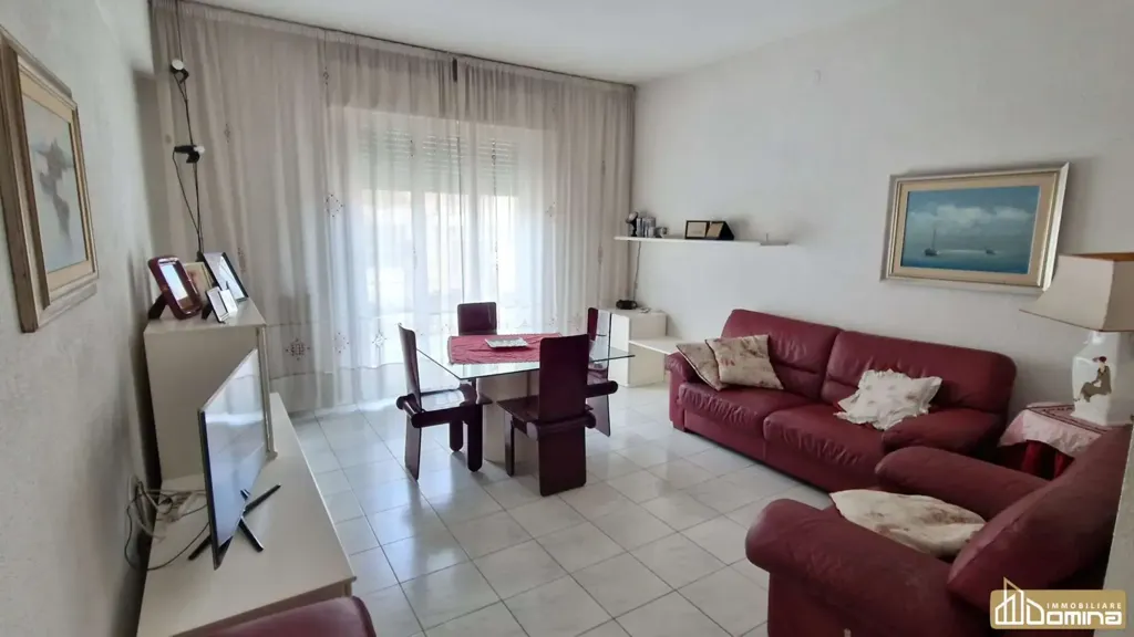 Séjour - Apartment with Triple Exposure in Bocconi, Ancona