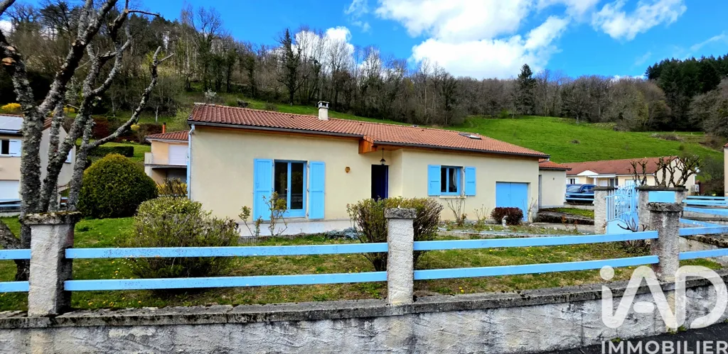 Extérieur - Maison de Plain-Pied avec Jardin à Saint-Simon