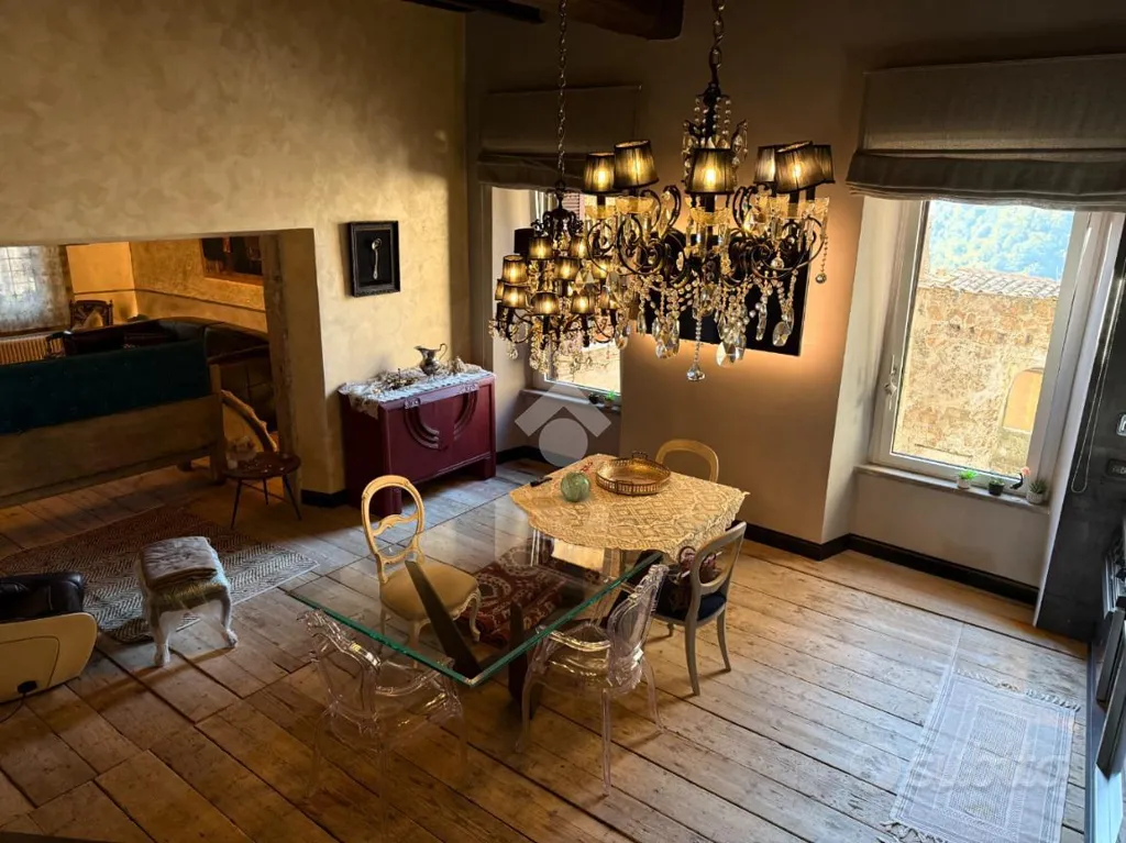 Söögituba - Charming 5-Bedroom Apartment in Orte