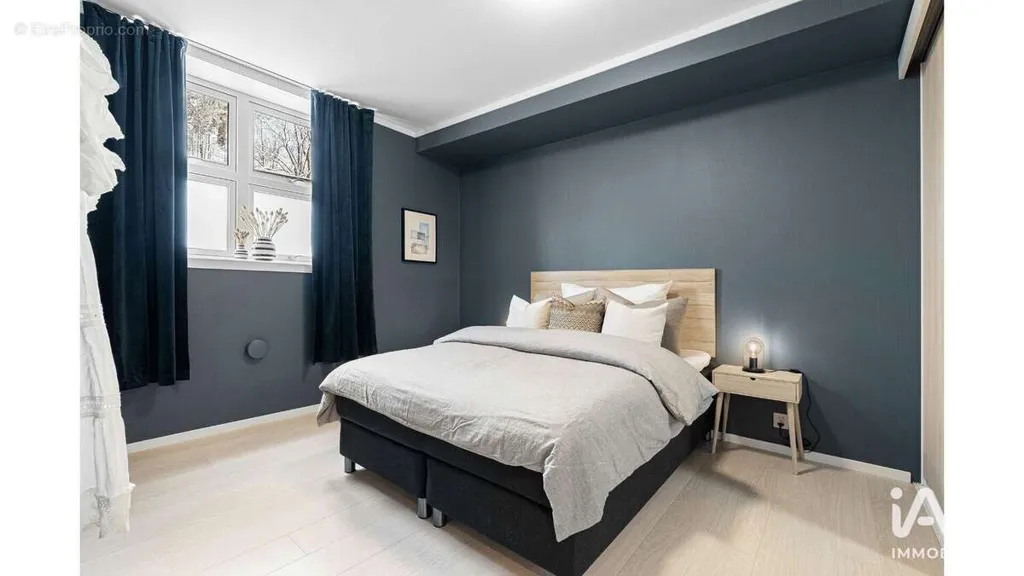 Magamistoad - 3-Bedroom Apartment with Loggia in La Courneuve
