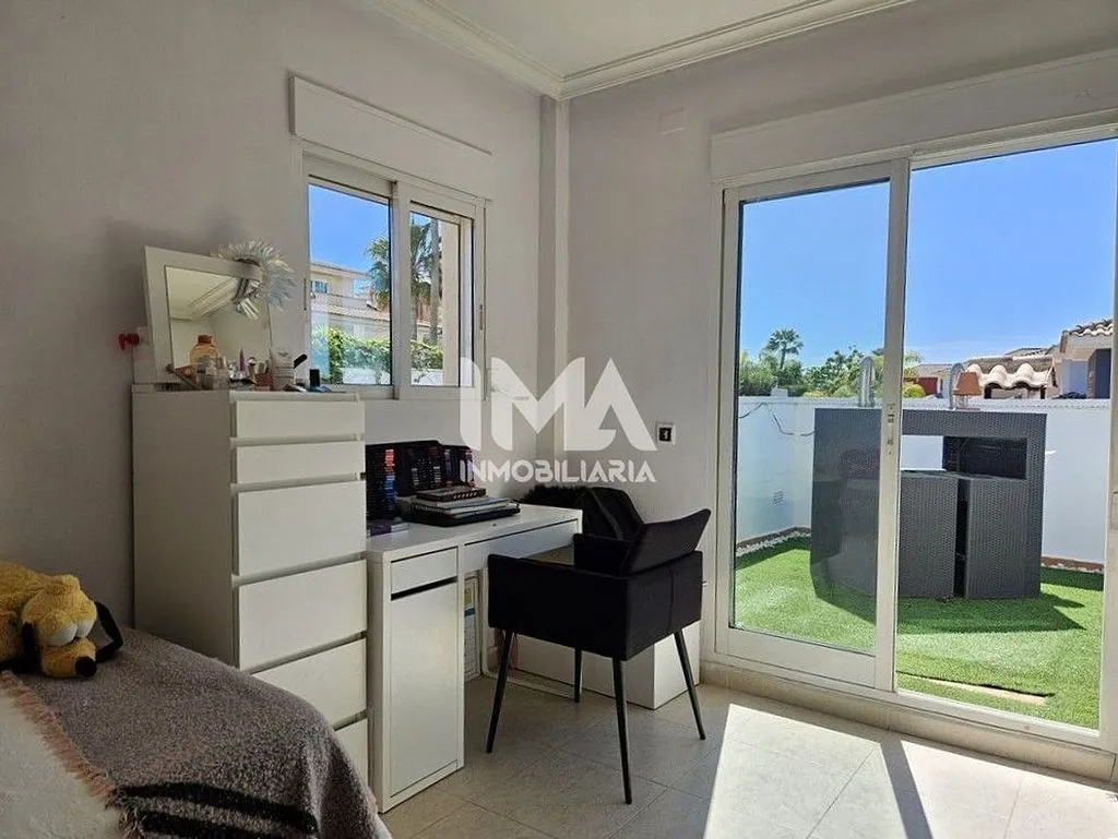Office - Chalet with Pool and Terrace in Montepilar