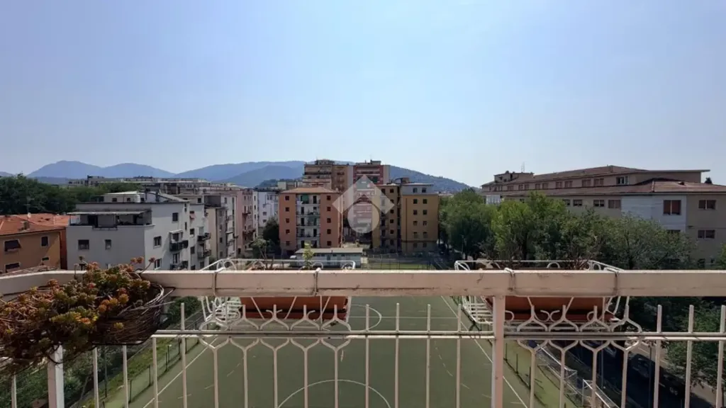 Balcone - Trilocale with Balcony in Brescia