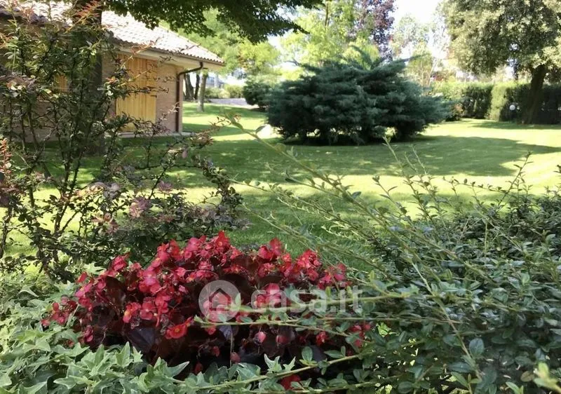 Aed - Semi-Independent Villa with Garden in Ancona