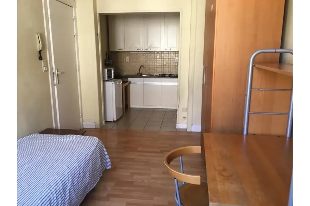 Camere da letto - Studio with Metro Access in Etterbeek