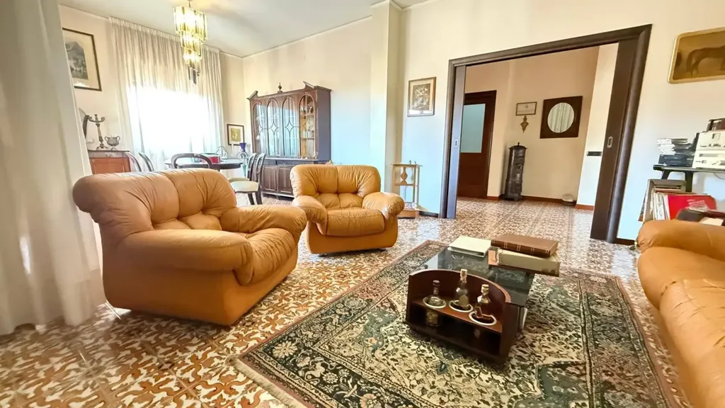 Séjour - Spacious Apartment with Balconies in Caserta