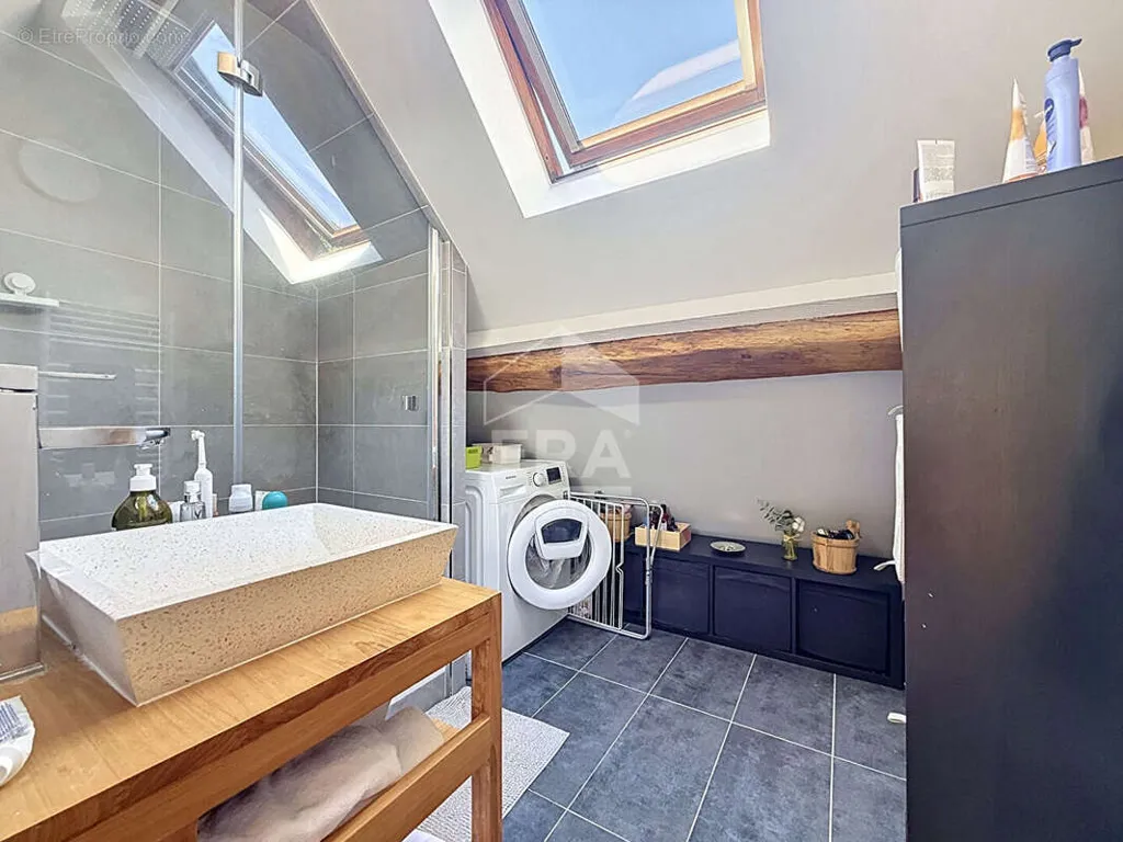 Vannitoad - Loft with Character in Dourdan Centre