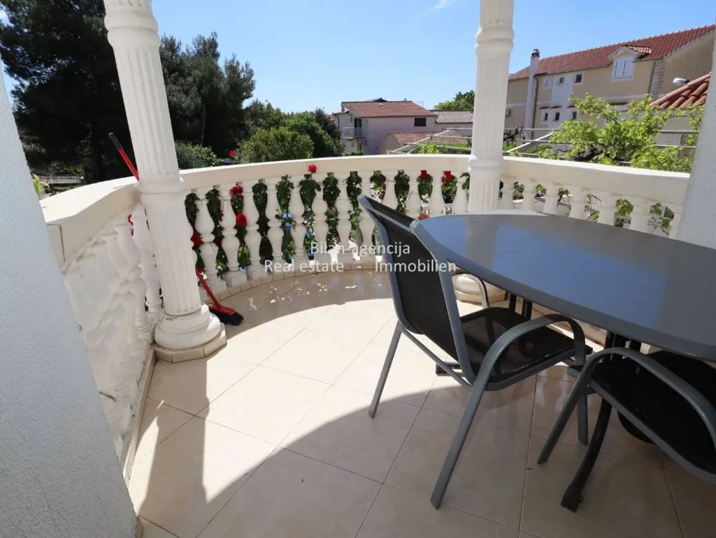 Terrass - Two-Floor Apartments with Garden in Vodice