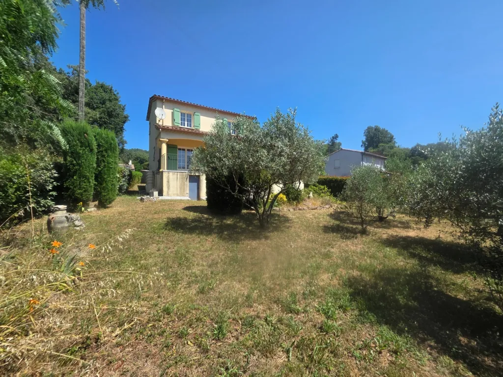 Aed - Charming Villa with Terrace in Cendras