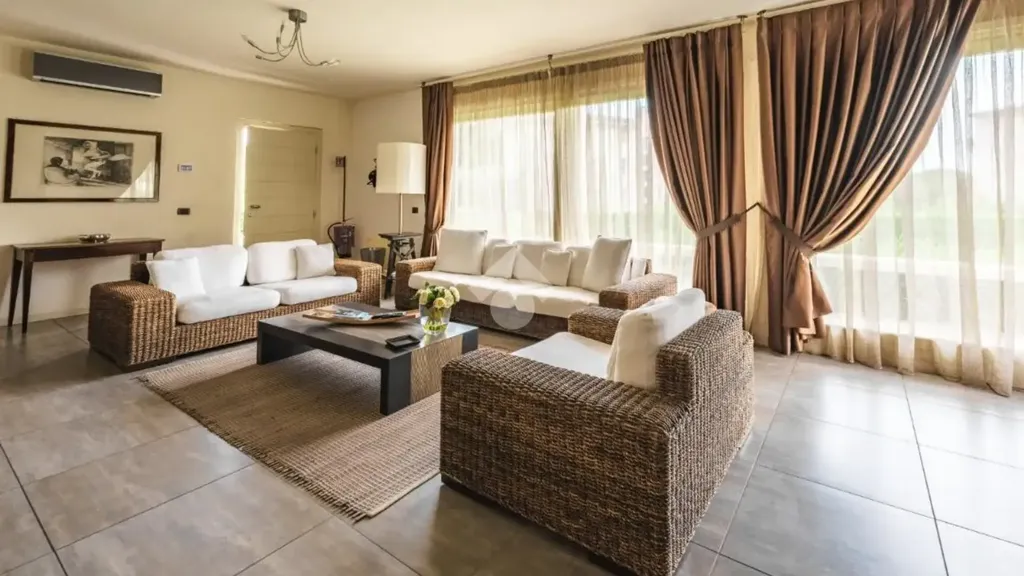 Elutuba - Villa with Pool near Lake Garda